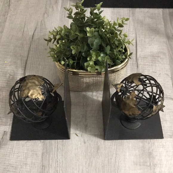 Book holder/separator Set of 2 - Picture 1 of 11